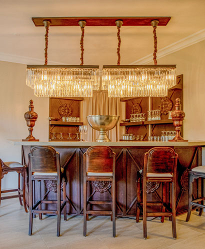 Luxury hotel bar at Palacina Bistro